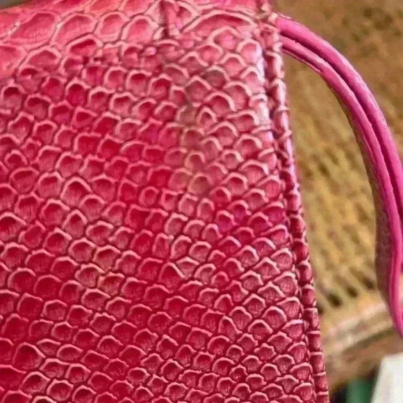 Apt 9 large pink snake skin wallet preowned - Picture 11 of 14